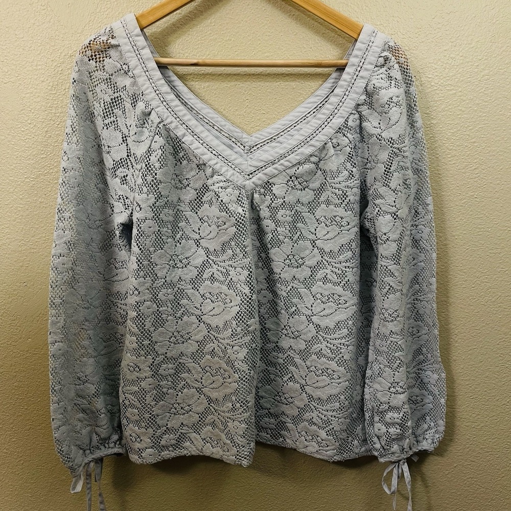 Hinge Open Knit Top Deep V Floral Lace Sleeve Ties Blue-Gray Boho Cottage‎ Sz M